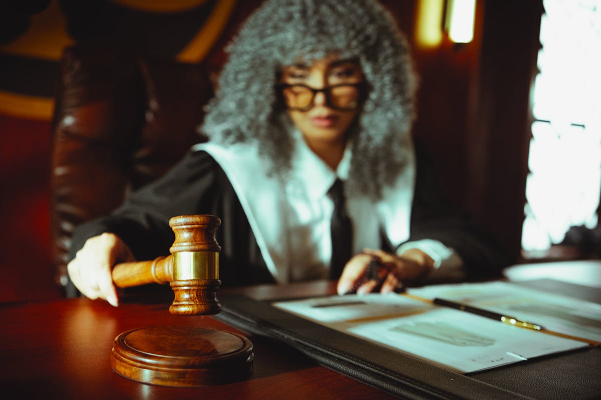 tout savoir licenciement procédure pénale - Comprendre la procédure pénale et ses impacts sur le contrat de travail