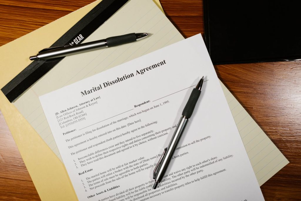 Dissolution amiable d'une société : étapes et coûts